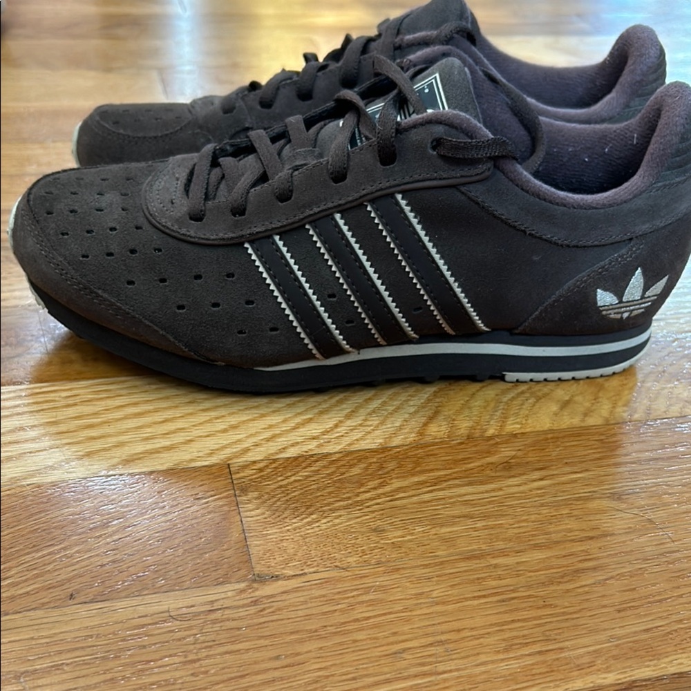 Vintage Adidas Men’s Brown Sneakers 2006